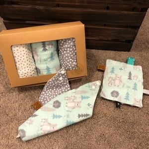 Handmade Burp Cloth Gift Set - Woodland Bears 🐻